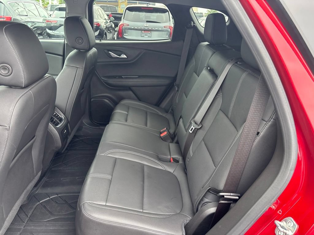 Used 2024 Chevrolet Blazer LT FWD image 27