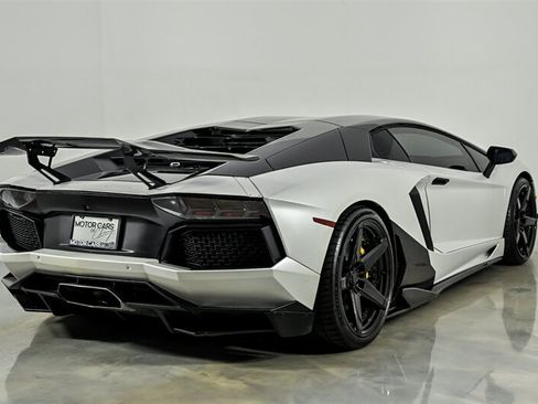 Used 2013 Lamborghini Aventador LP 700-4 AWD/4WD image 10