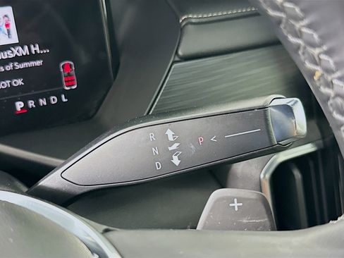 Used 2025 GMC Acadia Elevation image 24