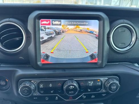 Used 2020 Jeep Gladiator Rubicon image 22