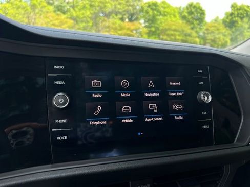Used 2019 Volkswagen Jetta SEL Premium FWD image 39
