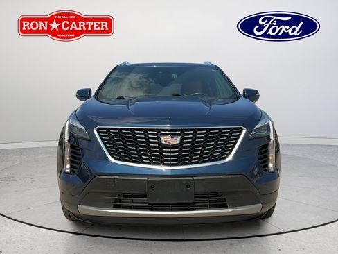 Used 2021 Cadillac XT4 Premium Luxury FWD image 2