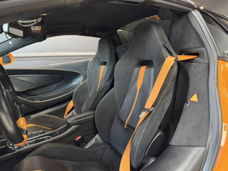 Used 2018 McLaren 570S Spider RWD image 43