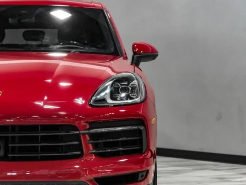 Used 2021 Porsche Cayenne AWD/4WD image 46