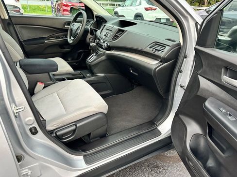 Used 2016 Honda CR-V LX image 9