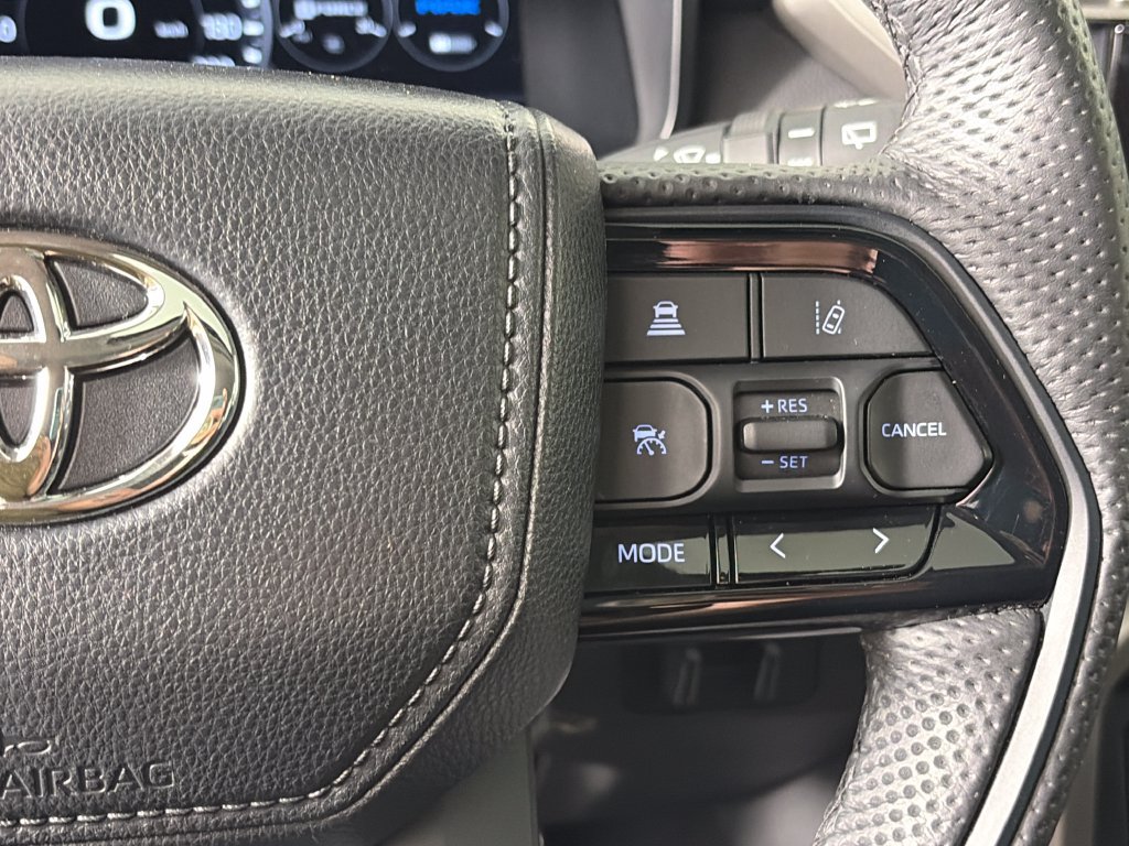 Used 2024 Toyota Sequoia TRD Pro AWD/4WD image 18
