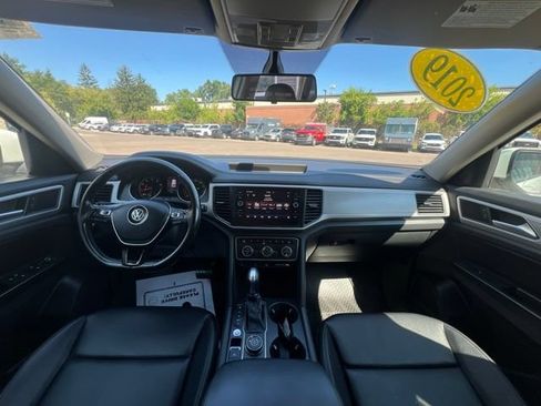 Used 2019 Volkswagen Atlas SE w/ Towing Package AWD/4WD image 17