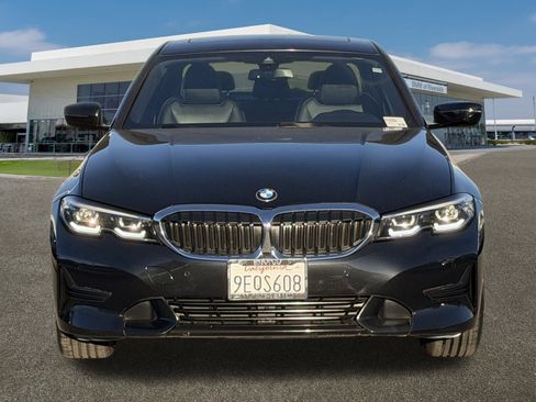 Certified 2022 BMW 330i Sedan w/ Driving Assistance Package image 3