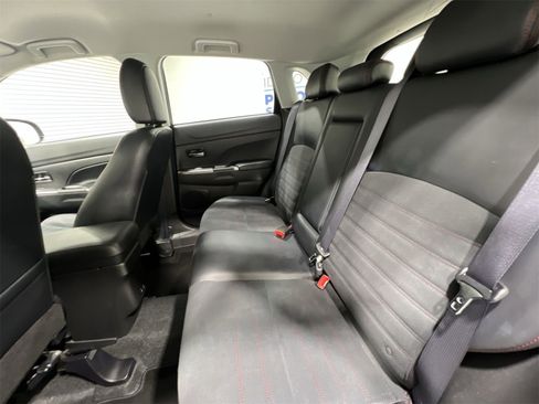 Used 2024 Mitsubishi Outlander Sport SE image 21