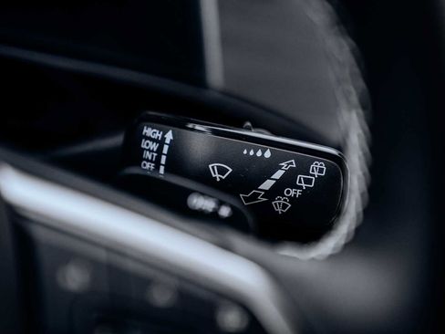 New 2026 Volkswagen Atlas Cross Sport SE image 27