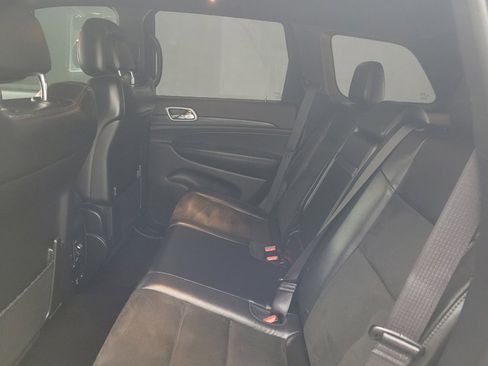 Used 2019 Jeep Grand Cherokee Altitude AWD/4WD image 18