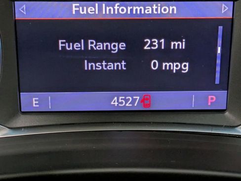 Used 2022 Chevrolet Equinox Premier AWD/4WD image 16