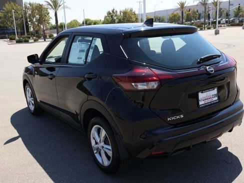 New 2025 Nissan Kicks Play S image 6