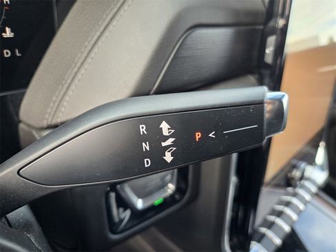 Used 2025 GMC Yukon XL Denali image 29