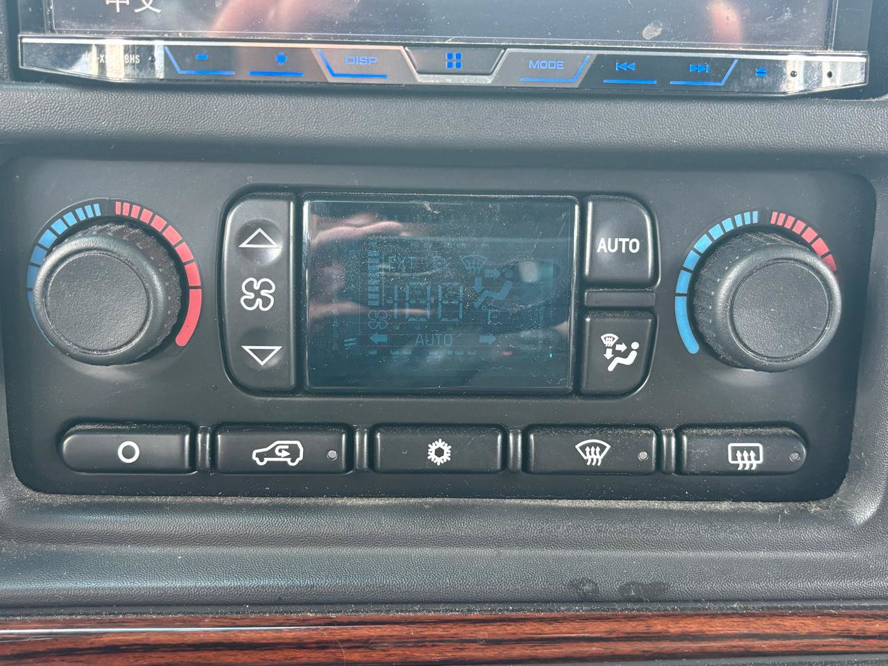 Used 2004 Cadillac Escalade ESV AWD image 14