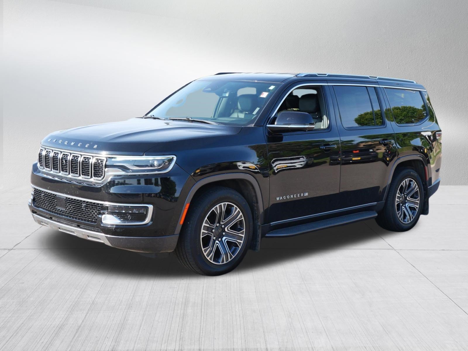 Certified 2022 Jeep Wagoneer Series III w/ Convenience Group I AWD/4WD image 3