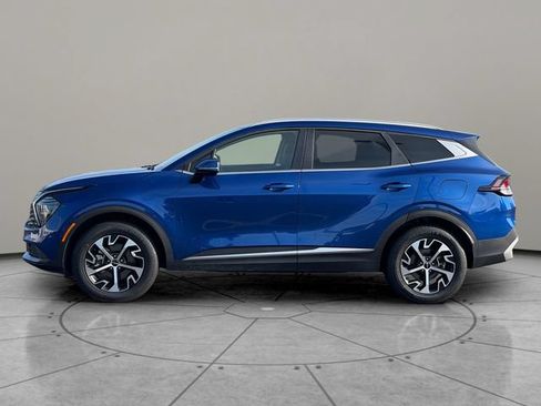 Used 2025 Kia Sportage EX AWD/4WD image 3