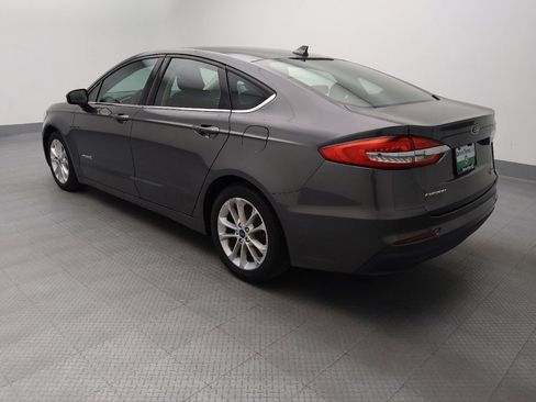 Used 2019 Ford Fusion SE FWD image 3