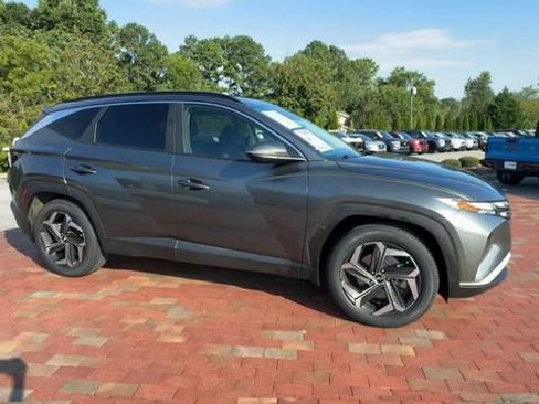 Used 2022 Hyundai Tucson SEL w/ Convenience Package FWD image 4