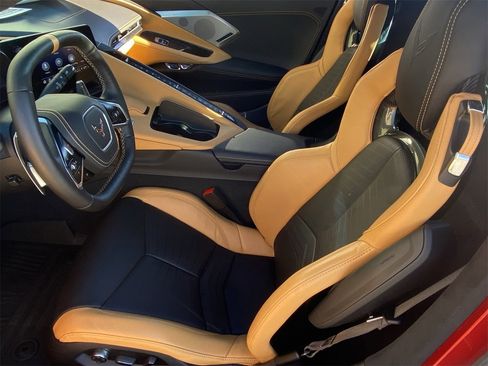 Used 2021 Chevrolet Corvette Stingray Premium Cpe w/ Z51 Performance Package image 16