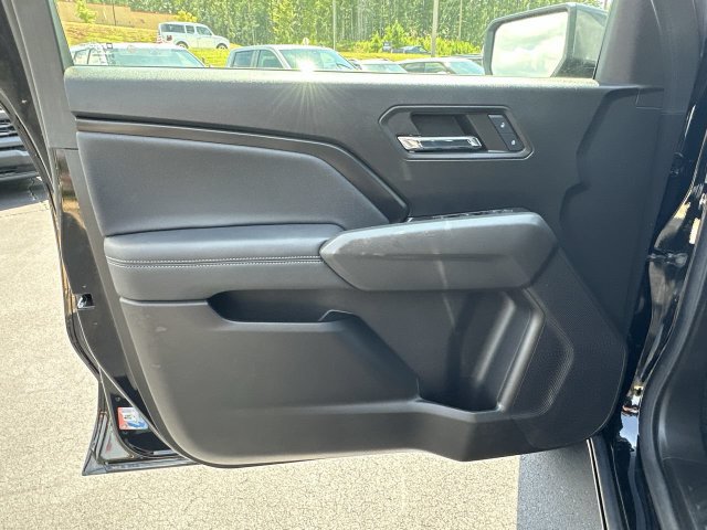 Used 2024 Chevrolet Colorado LT RWD image 21