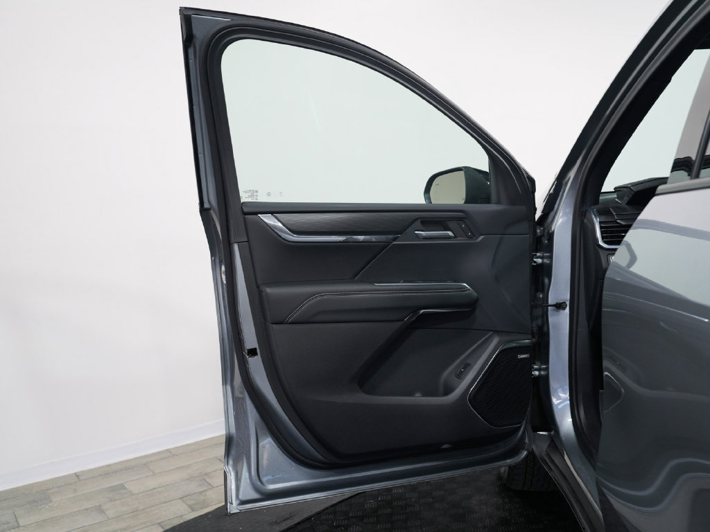 Used 2024 GMC Acadia Elevation w/ Luxury Package AWD/4WD image 10