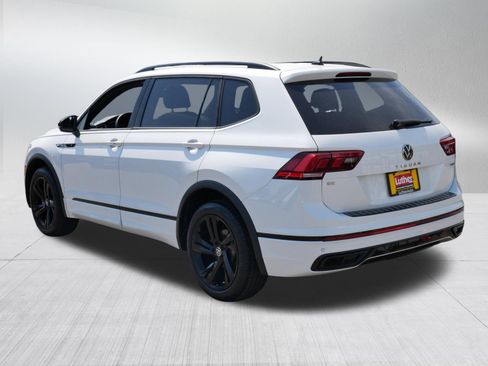Used 2023 Volkswagen Tiguan SE R-Line AWD/4WD image 5