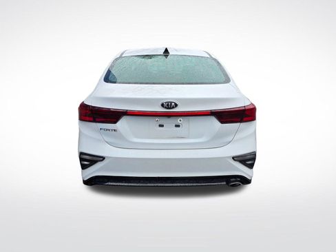 Used 2021 Kia Forte LXS FWD image 6