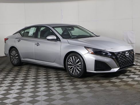 Used 2023 Nissan Altima 2.5 SV image 44