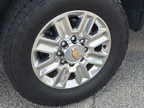 Used 2024 Chevrolet Silverado 2500 High Country w/ High Country Premium Package image 12