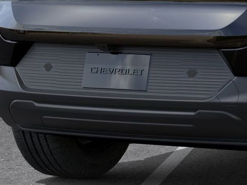 New 2026 Chevrolet Equinox EV LT image 14