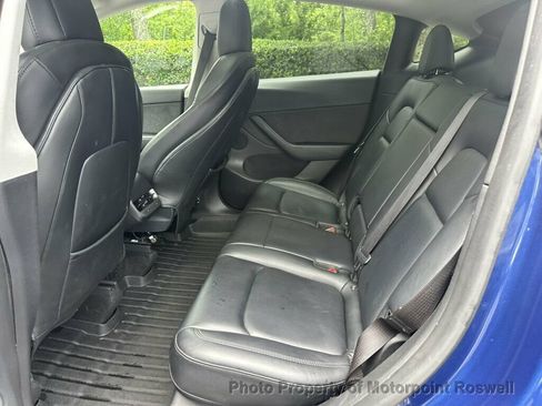 Used 2022 Tesla Model Y Performance AWD/4WD image 16