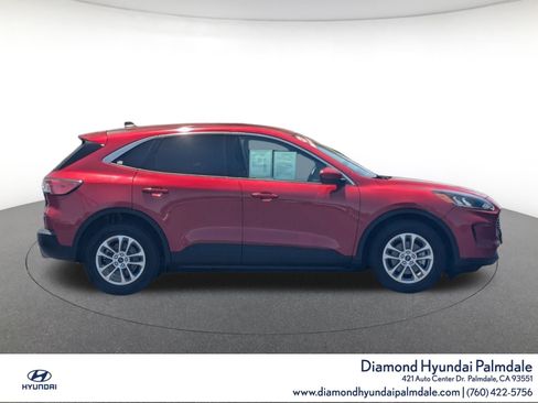 Used 2021 Ford Escape SE image 8