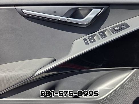 Used 2023 Kia Niro EX FWD image 34