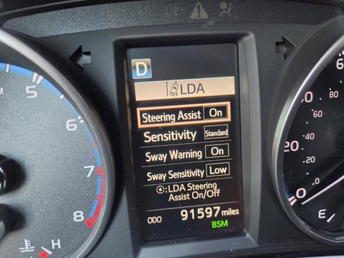 Used 2018 Toyota RAV4 XLE w/ Plus Extra Value Package FWD image 52