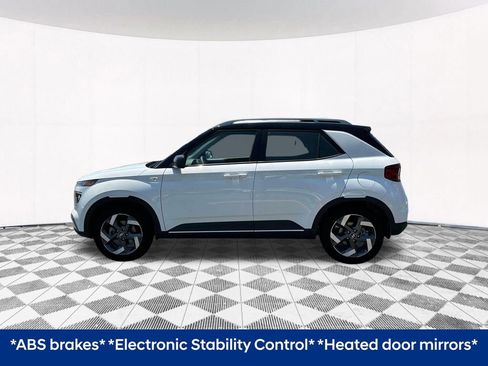 Used 2025 Hyundai Venue Limited image 5