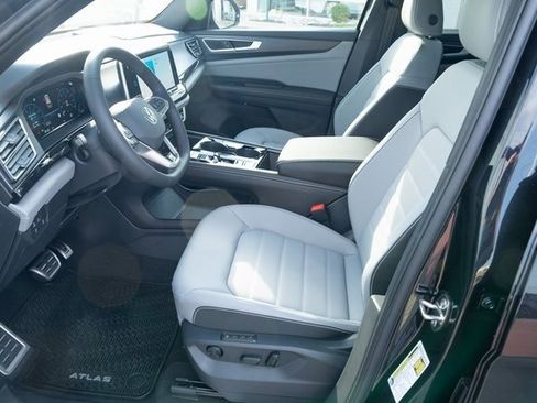 New 2026 Volkswagen Atlas Cross Sport SEL R-Line image 17