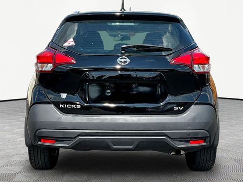Used 2018 Nissan Kicks SV FWD image 5