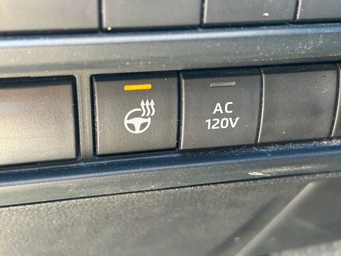 Used 2022 Toyota Tundra Platinum RWD image 29