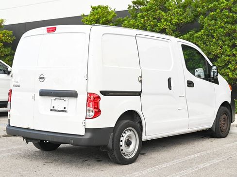 Used 2018 Nissan NV200 S FWD image 4