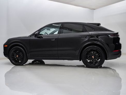 Certified 2026 Porsche Cayenne E-Hybrid Coupe AWD/4WD image 2