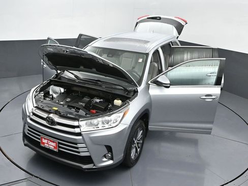 Certified 2018 Toyota Highlander XLE image 47
