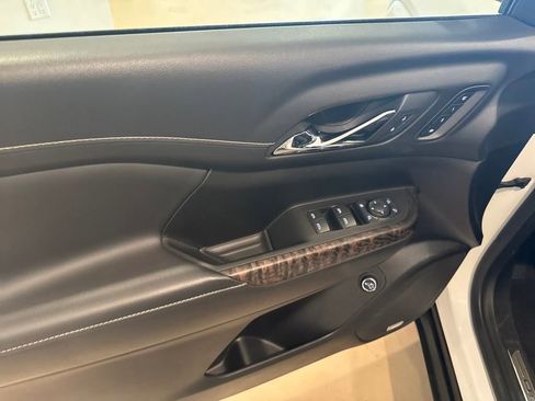 Used 2023 GMC Acadia Denali image 12