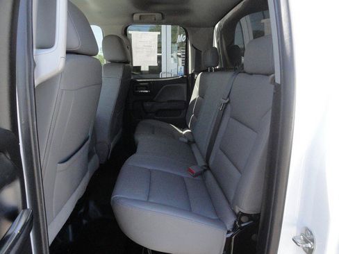 Used 2019 Chevrolet Silverado 2500 W/T w/ WT Convenience Package RWD image 9