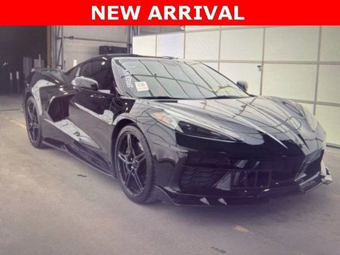 Used 2022 Chevrolet Corvette Stingray Coupe w/ Z51 Performance Package image 11