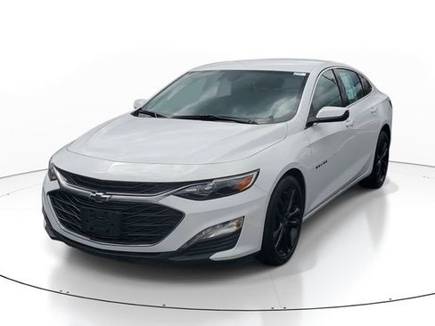 Used 2024 Chevrolet Malibu LT w/ Sport Edition image 2