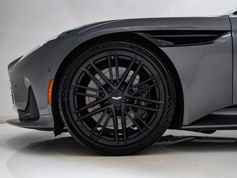 Used 2024 Aston Martin DB12 Convertible RWD image 17