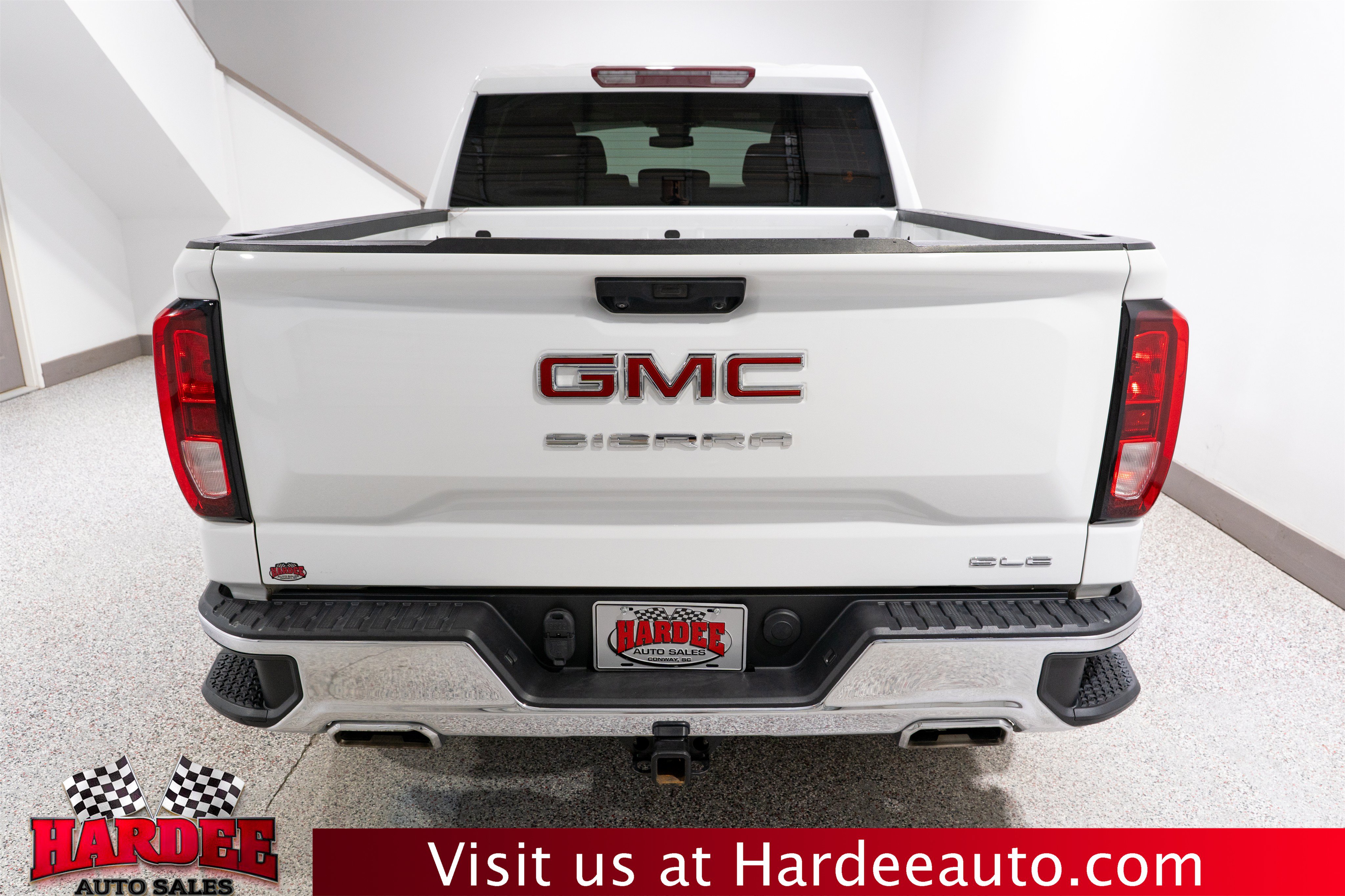 Used 2024 GMC Sierra 1500 SLE w/ X31 Off-Road Package AWD/4WD image 4