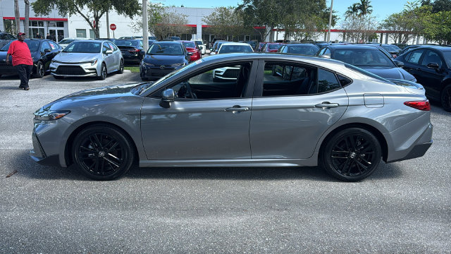 Used 2026 Toyota Camry SE FWD image 4