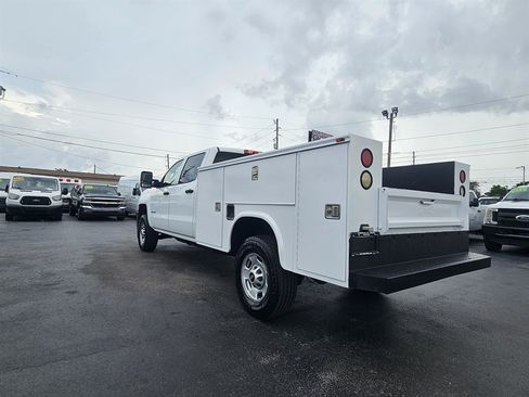 Used 2018 Chevrolet Silverado 2500 W/T w/ WT Convenience Package AWD/4WD image 6